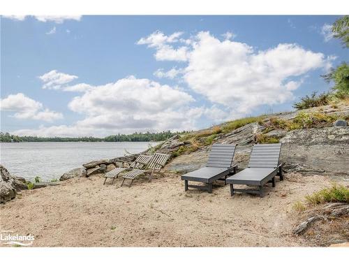 B686-8 Derbyshire Island, Archipelago, ON - Outdoor With Body Of Water With View