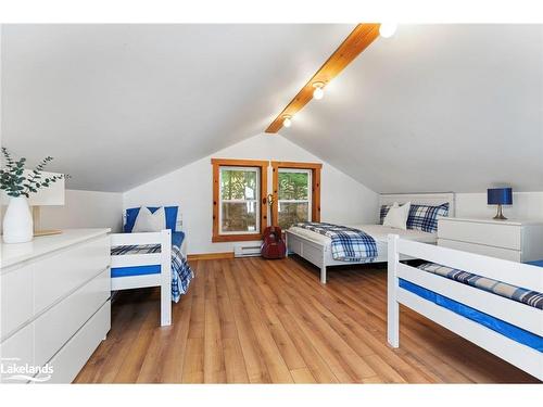 180 Bigwin Island, Baysville, ON - Indoor Photo Showing Bedroom