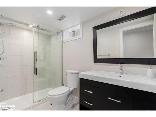 1517 Fox Point Road, Lake Of Bays (Twp), ON - Indoor Photo Showing Bathroom