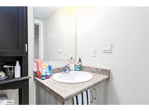105-4 Anchorage Crescent, Collingwood, ON - Indoor Photo Showing Bathroom
