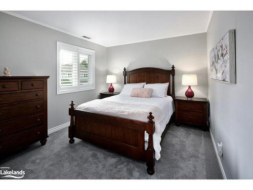 539 Oxbow Crescent, Collingwood, ON - Indoor Photo Showing Bedroom