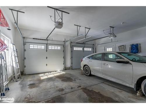 C-1705 Peggs Mountain Road, Burk'S Falls, ON - Indoor Photo Showing Garage