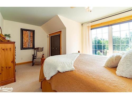 2072 Highway 520, Burk'S Falls, ON - Indoor Photo Showing Bedroom