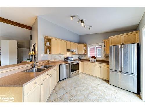 339 Robinson Road, Wasaga Beach, ON - Indoor Photo Showing Kitchen With Stainless Steel Kitchen With Double Sink
