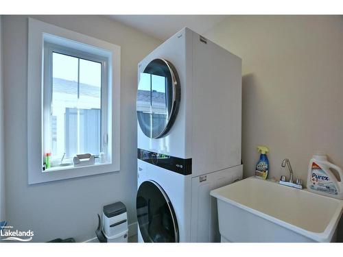 121 Black Willow Crescent, The Blue Mountains, ON - Indoor Photo Showing Laundry Room