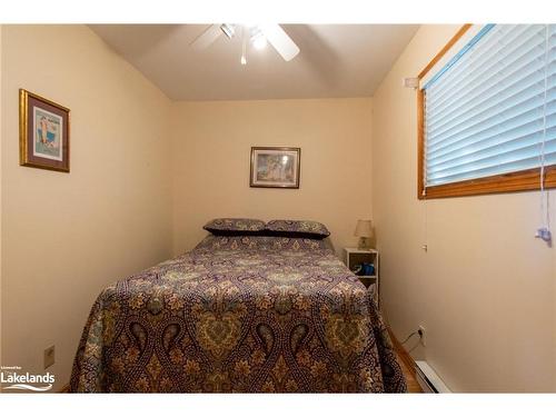 1264 Present Island, Honey Harbour, ON - Indoor Photo Showing Bedroom