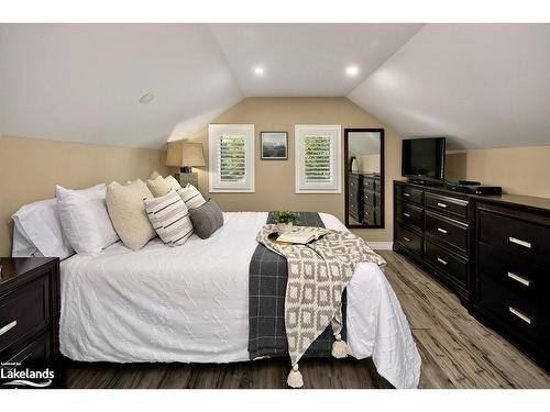 114 Eastwind Lane, The Blue Mountains, ON - Indoor Photo Showing Bedroom