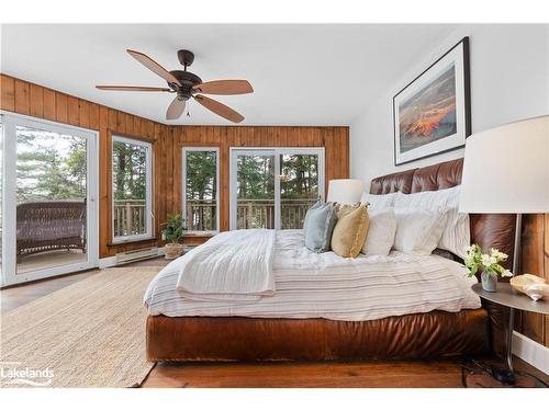 31 Moss Island, Seguin, ON - Indoor Photo Showing Bedroom