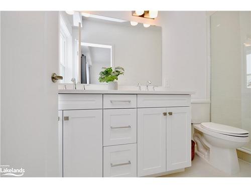 22 Allison Lane, Midland, ON - Indoor Photo Showing Bathroom