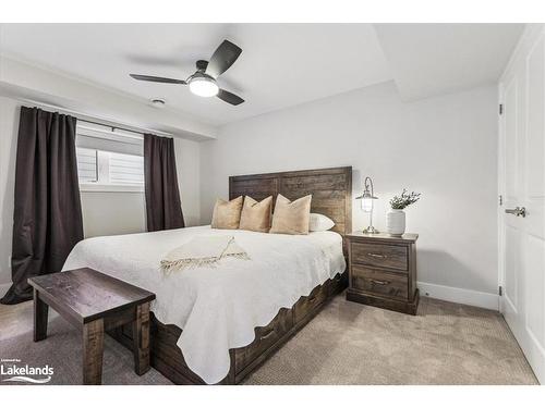 102 White Oak Crescent, The Blue Mountains, ON - Indoor Photo Showing Bedroom