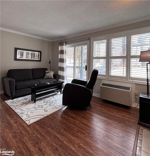 705-796468 Grey Road 19, The Blue Mountains, ON - Indoor Photo Showing Living Room