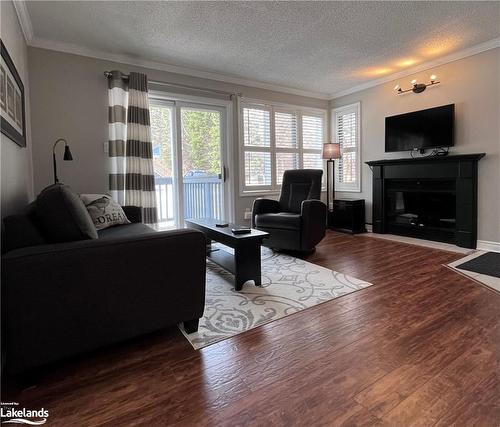 705-796468 Grey Road 19, The Blue Mountains, ON - Indoor Photo Showing Living Room