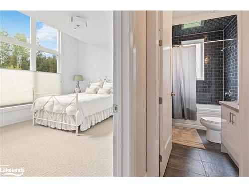 113 Tekiah Road, The Blue Mountains, ON - Indoor Photo Showing Bathroom