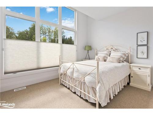 113 Tekiah Road, The Blue Mountains, ON - Indoor Photo Showing Bedroom