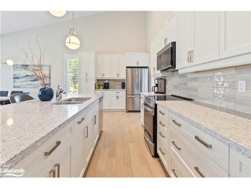 113 Tekiah Road, The Blue Mountains, ON - Indoor Photo Showing Kitchen With Stainless Steel Kitchen With Double Sink With Upgraded Kitchen