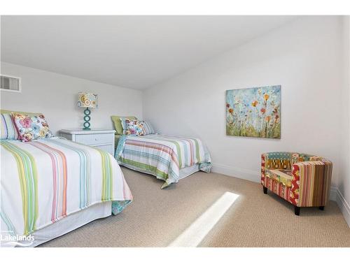 113 Tekiah Road, The Blue Mountains, ON - Indoor Photo Showing Bedroom