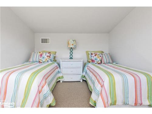 113 Tekiah Road, The Blue Mountains, ON - Indoor Photo Showing Bedroom