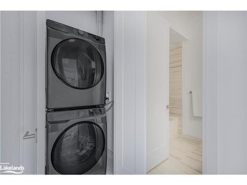 609-1 Hume Street, Collingwood, ON - Indoor Photo Showing Laundry Room