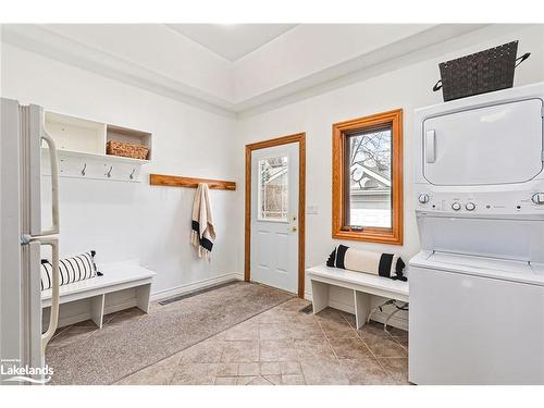 137 Pioneer Lane, The Blue Mountains, ON - Indoor Photo Showing Laundry Room