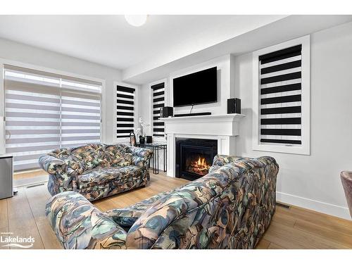123 Black Willow Crescent, The Blue Mountains, ON - Indoor Photo Showing Living Room With Fireplace