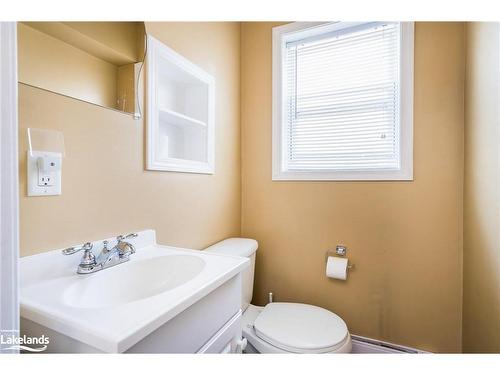 725 River Road E, Wasaga Beach, ON - Indoor Photo Showing Bathroom