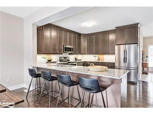133 Conservation Way, Collingwood, ON - Indoor Photo Showing Kitchen