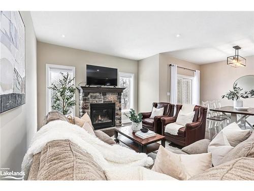 133 Conservation Way, Collingwood, ON - Indoor Photo Showing Living Room With Fireplace