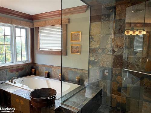 133 Arrowhead Road, The Blue Mountains, ON - Indoor Photo Showing Bathroom