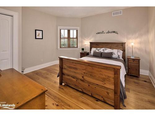 169 High Bluff Lane, Thornbury, ON - Indoor Photo Showing Bedroom