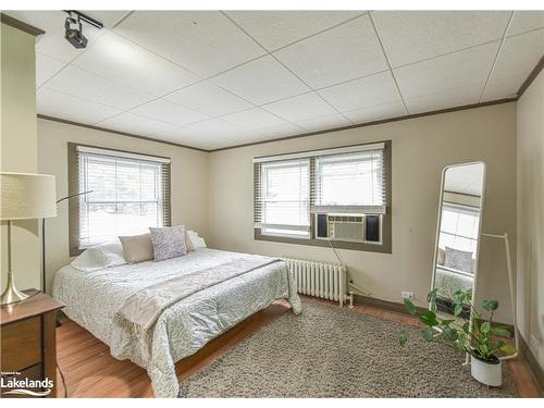 15 River Street, Coldwater, ON - Indoor Photo Showing Bedroom