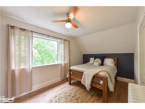 15 River Street, Coldwater, ON - Indoor Photo Showing Bedroom