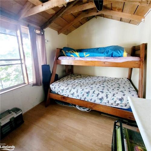 14208 Long Island, Algonquin Highlands, ON - Indoor Photo Showing Bedroom