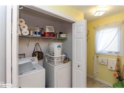 97 New York Avenue, Wasaga Beach, ON - Indoor Photo Showing Laundry Room