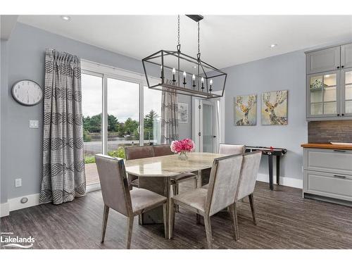 379 Santas Village Road, Bracebridge, ON - Indoor Photo Showing Dining Room