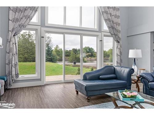 379 Santas Village Road, Bracebridge, ON - Indoor Photo Showing Living Room