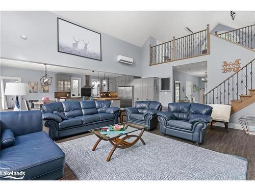 379 Santas Village Road, Bracebridge, ON - Indoor Photo Showing Living Room