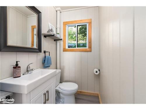 1192 Glen Gordon Road, Bracebridge, ON - Indoor Photo Showing Bathroom