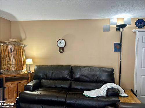 20-1591 Hidden Valley Road, Huntsville, ON - Indoor Photo Showing Living Room