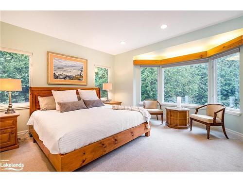 25 Mount View Court, Collingwood, ON - Indoor Photo Showing Bedroom