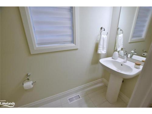 155 Courtland Street, The Blue Mountains, ON - Indoor Photo Showing Bathroom