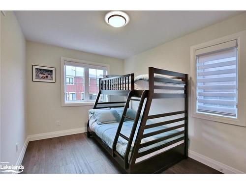 155 Courtland Street, The Blue Mountains, ON - Indoor Photo Showing Bedroom