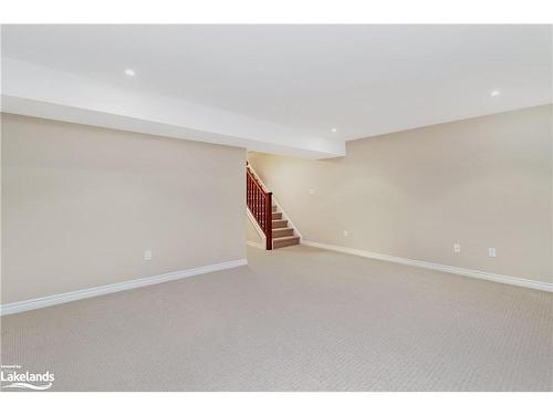 31 Silver Glen Boulevard, Collingwood, ON - Indoor Photo Showing Other Room