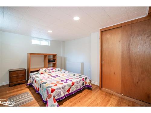 48 Poyntz Street, Penetanguishene, ON - Indoor Photo Showing Bedroom