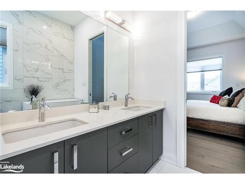 115 Beacon Drive, Thornbury, ON - Indoor Photo Showing Bathroom