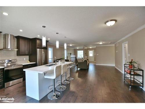 77 Constance Boulevard, Wasaga Beach, ON - Indoor Photo Showing Kitchen With Double Sink With Upgraded Kitchen