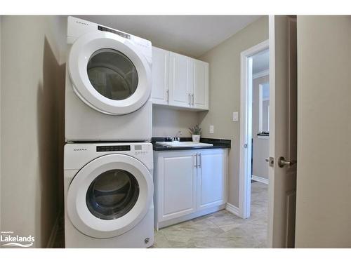 77 Constance Boulevard, Wasaga Beach, ON - Indoor Photo Showing Laundry Room