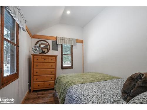 1013 Twin Rocks Lane, Haliburton, ON - Indoor Photo Showing Bedroom