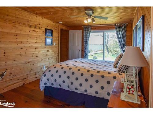 2 Island 130, Port Severn, ON - Indoor Photo Showing Other Room
