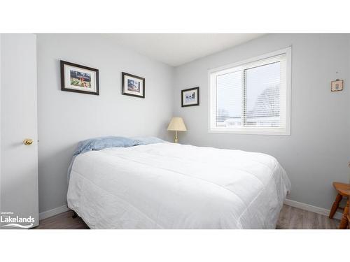 33 Centennial Heights Court, Meaford, ON - Indoor Photo Showing Bedroom
