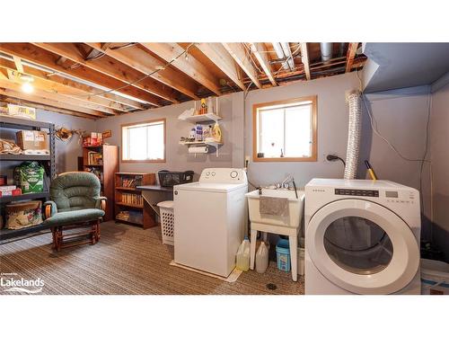33 Centennial Heights Court, Meaford, ON - Indoor Photo Showing Laundry Room